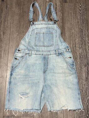 Wild Fable Shortalls L Denim Short Overalls Light Wash Distressed Raw Hem Farmer